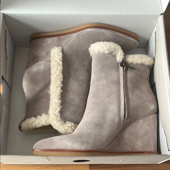 Marc Fisher Women's Suede Ankle Wedge Boots with Faux Fur Trim - Taupe Size 6 - Picture 1 of 8